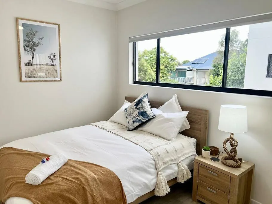 2-Bed Acropol Apartment With Balcony & Parking Brisbane
