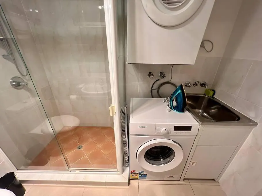 2-Bed Acropol Apartment With Balcony & Parking Brisbane